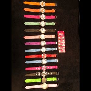 Lot of 14 Geneva watches